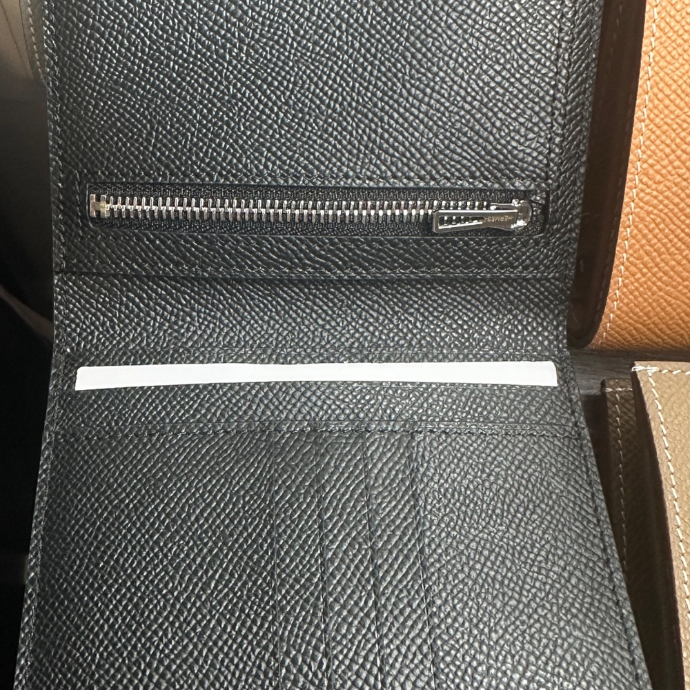 Small Wallets - Picture 2 of 7